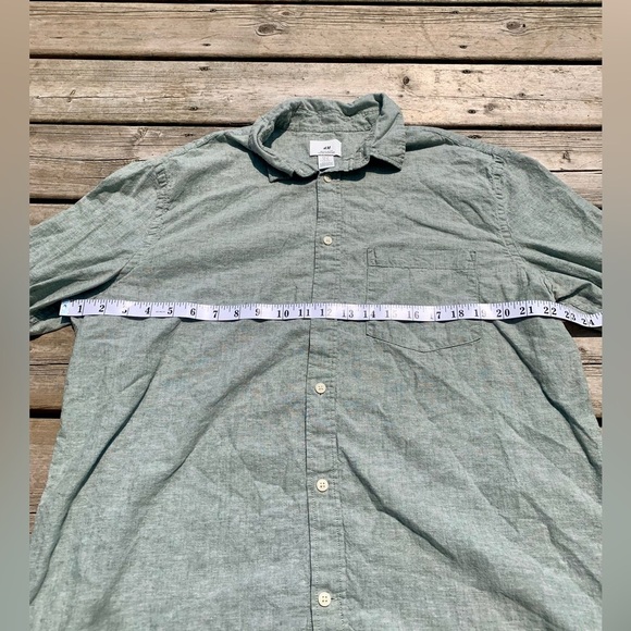 💚 H&M XL Regular Fit Green Button-Up Shirt - Picture 6 of 7